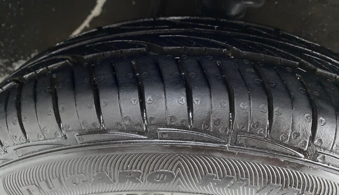 2018 Maruti Alto 800 LXI, Petrol, Manual, 47,851 km, Right Front Tyre Tread
