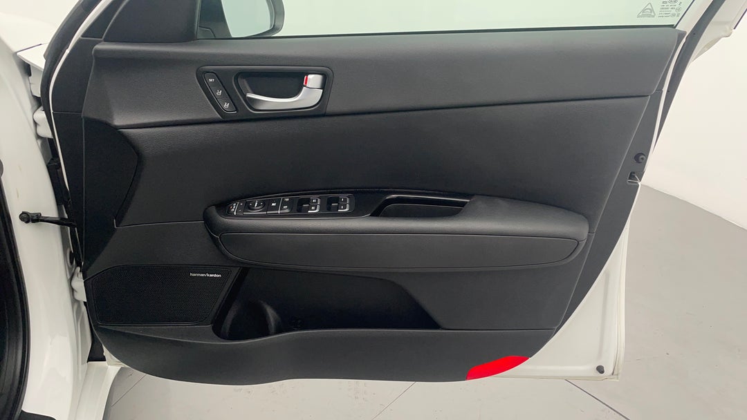 2018 Kia Optima Gt Nav (black Leather), Automatic, 85745 km, Speaker View