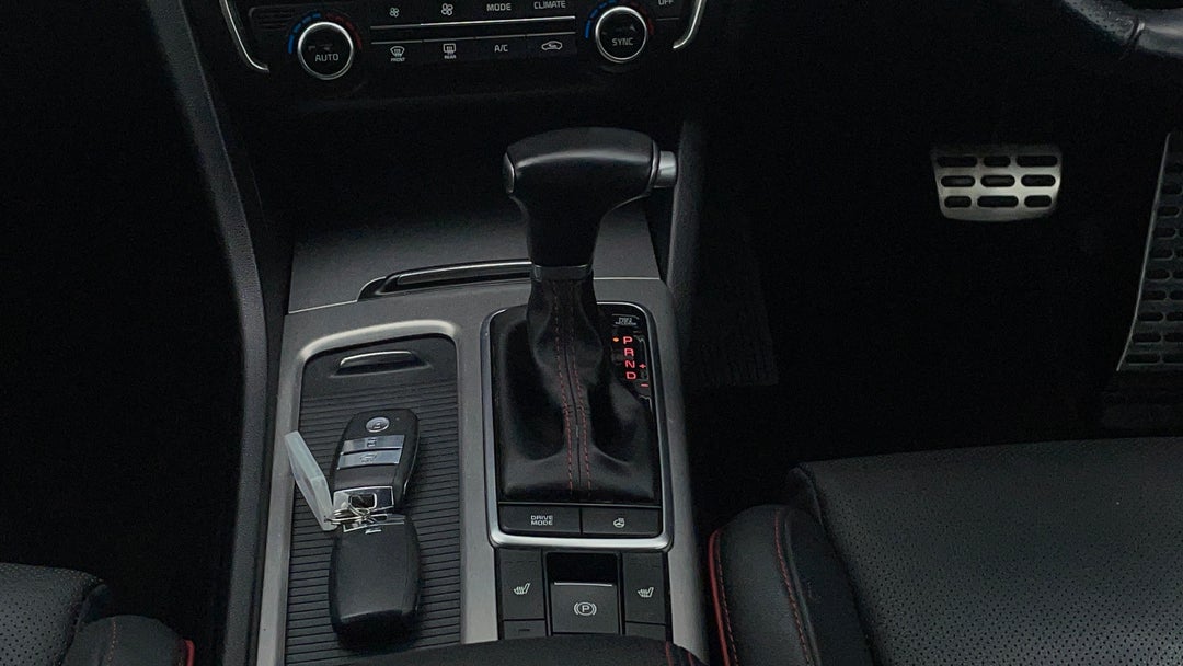 2018 Kia Optima Gt Nav (black Leather), Automatic, 85745 km, Gear Lever 