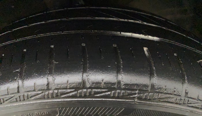 2015 Honda Brio S MT, Petrol, Manual, 14,397 km, Left Front Tyre Tread