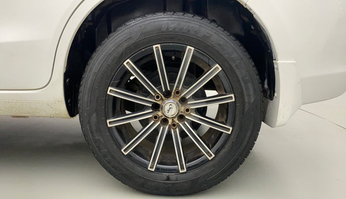 2014 Maruti Ertiga VXI CNG, CNG, Manual, 74,606 km, Left Rear Wheel
