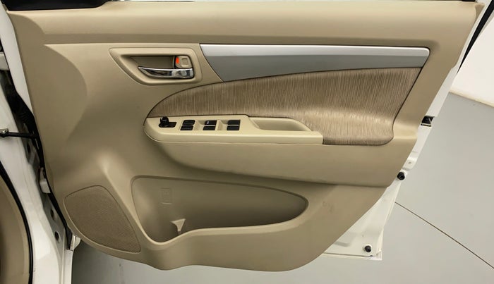 2014 Maruti Ertiga VXI CNG, CNG, Manual, 74,606 km, Driver Side Door Panels Control