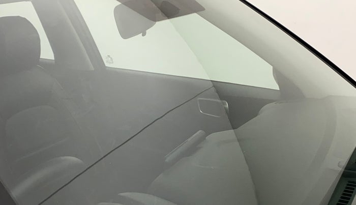 2020 Hyundai VENUE SX 1.0 TURBO, Petrol, Manual, 25,351 km, Front windshield - Minor spot on windshield