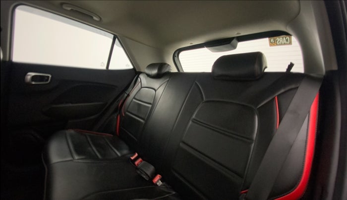 2020 Hyundai VENUE SX 1.0 TURBO, Petrol, Manual, 25,351 km, Right Side Rear Door Cabin