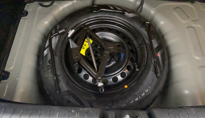 2020 Hyundai VENUE SX 1.0 TURBO, Petrol, Manual, 25,351 km, Spare Tyre