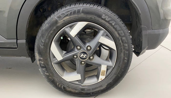 2020 Hyundai VENUE SX 1.0 TURBO, Petrol, Manual, 25,351 km, Left Rear Wheel