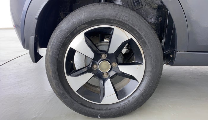 2018 Tata NEXON XMA 1.5, Diesel, Automatic, 78,374 km, Right Rear Wheel