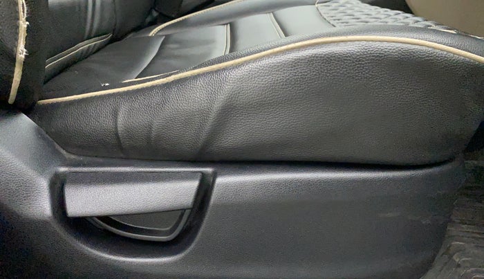 2019 Hyundai NEW SANTRO ASTA MT, Petrol, Manual, 13,424 km, Driver Side Adjustment Panel