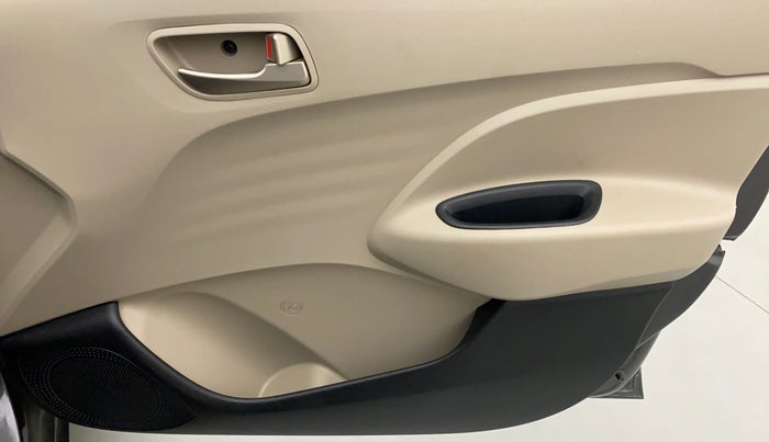 2019 Hyundai NEW SANTRO ASTA MT, Petrol, Manual, 13,424 km, Driver Side Door Panels Control