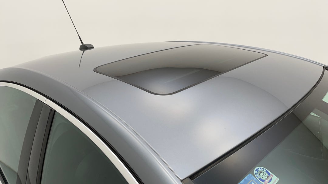 2017 Holden Astra Ltz, Automatic, 109286 km, Roof/Sunroof View