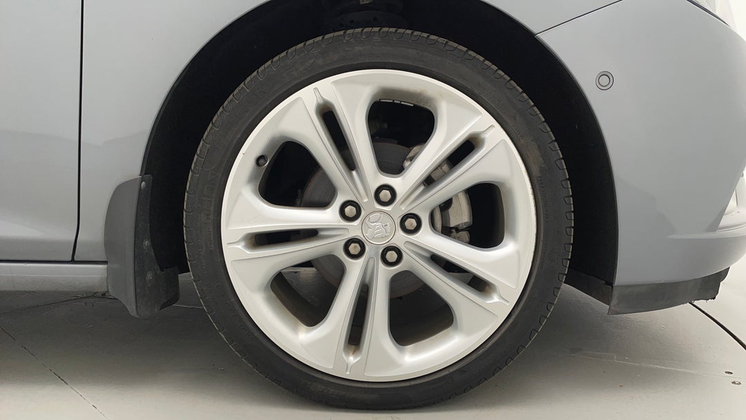 2017 Holden Astra Ltz, Automatic, 109286 km, Right Front Wheel