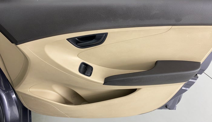 2015 Hyundai Eon ERA PLUS, Petrol, Manual, 13,665 km, Driver Side Door Panels Control