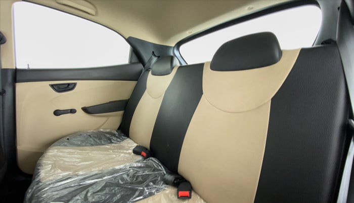 2015 Hyundai Eon ERA PLUS, Petrol, Manual, 13,665 km, Right Side Rear Door Cabin