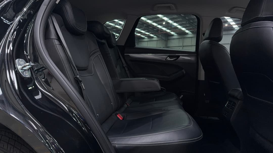 2023 GWM Haval Jolion Lux, Automatic, 31639 km, Right Side Rear Door Cabin View
