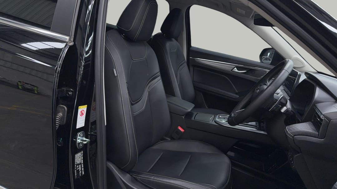 2023 GWM Haval Jolion Lux, Automatic, 31639 km, Right Side Front Door Cabin View