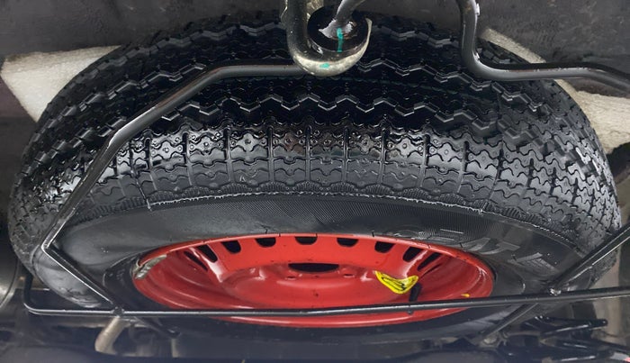 2019 Renault TRIBER 1.0 RXL PETROL, Petrol, Manual, 3,430 km, Spare Tyre