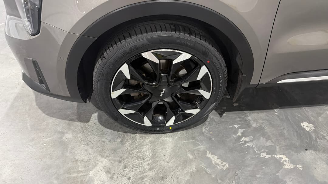 2024 Kia Sorento Gt-line 7 Seat, Automatic, 42080 km, Left Front Wheel