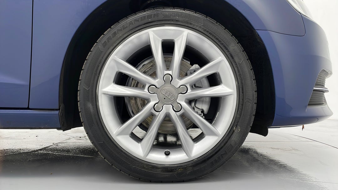 2014 Audi A3 Sportback 1.4 Tfsi Attraction, Automatic, 62593 km, Right Front Wheel