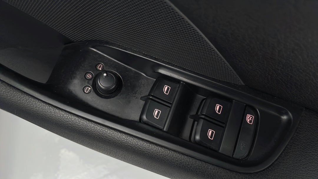 2014 Audi A3 Sportback 1.4 Tfsi Attraction, Automatic, 62593 km, Drivers Side Door Panel Controls