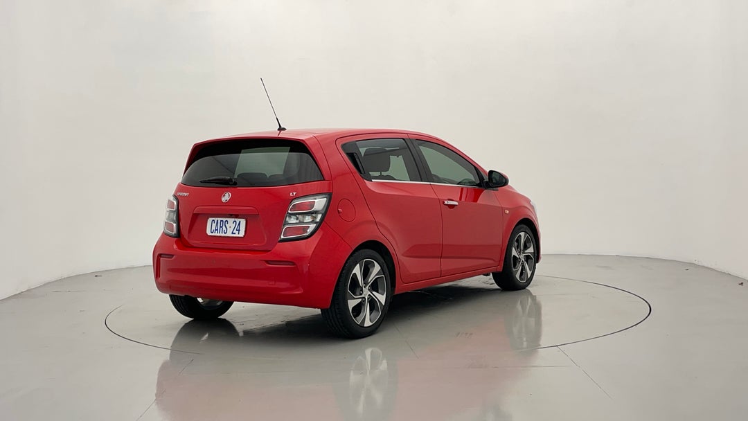 Right Back Diagonal (45- Degree) View