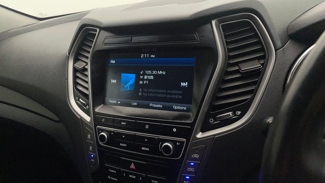 2016 Hyundai Santa Fe Elite Crdi (4x4), Automatic, 121301 km, Infotainment System