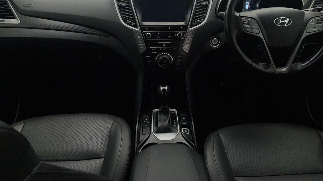 2016 Hyundai Santa Fe Elite Crdi (4x4), Automatic, 121301 km, Center Console