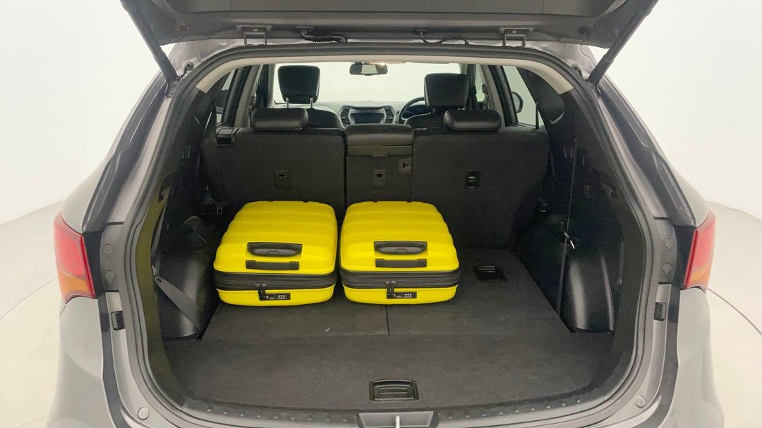 2016 Hyundai Santa Fe Elite Crdi (4x4), Automatic, 121301 km, Boot Inside View with Luggage