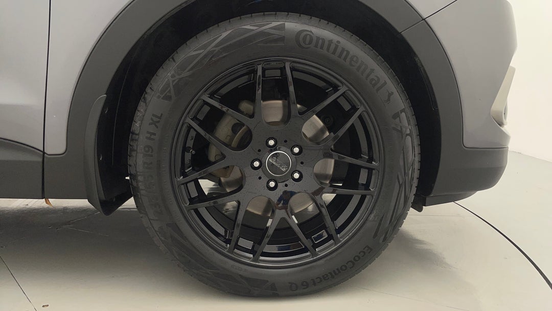 2016 Hyundai Santa Fe Elite Crdi (4x4), Automatic, 121301 km, Right Front Wheel