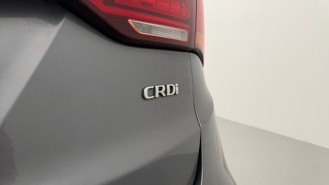 2016 Hyundai Santa Fe Elite Crdi (4x4), Automatic, 121301 km, Badge (Boot Right Side)