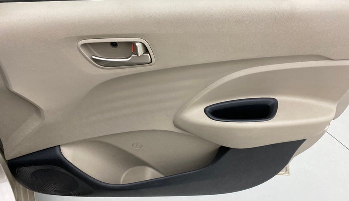 2018 Hyundai NEW SANTRO ASTA MT, Petrol, Manual, 36,324 km, Driver Side Door Panels Control