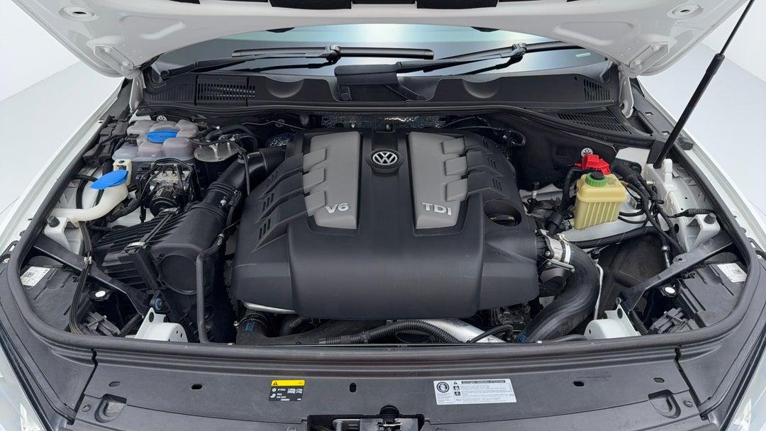 Open Bonnet (Engine)