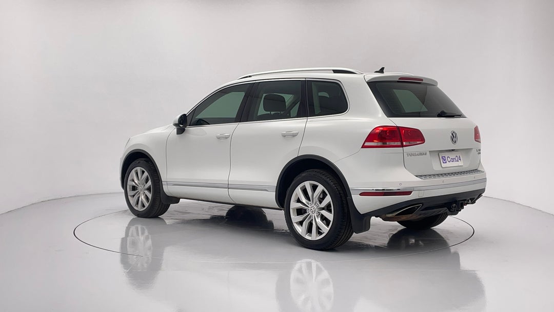 Left Back Diagonal (45- Degree) View