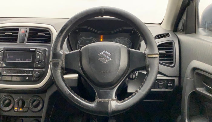 2016 Maruti Vitara Brezza VDI, Diesel, Manual, 86,670 km, Steering Wheel Close Up