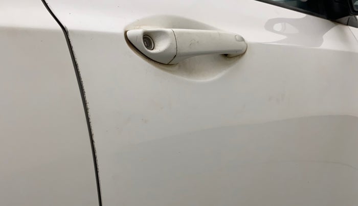 2014 Hyundai Grand i10 MAGNA 1.2 KAPPA VTVT, Petrol, Manual, 1,40,069 km, Driver-side door - Minor scratches