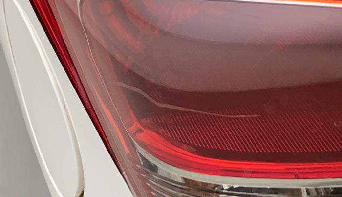 2014 Hyundai Grand i10 MAGNA 1.2 KAPPA VTVT, Petrol, Manual, 1,40,069 km, Left tail light - Minor scratches