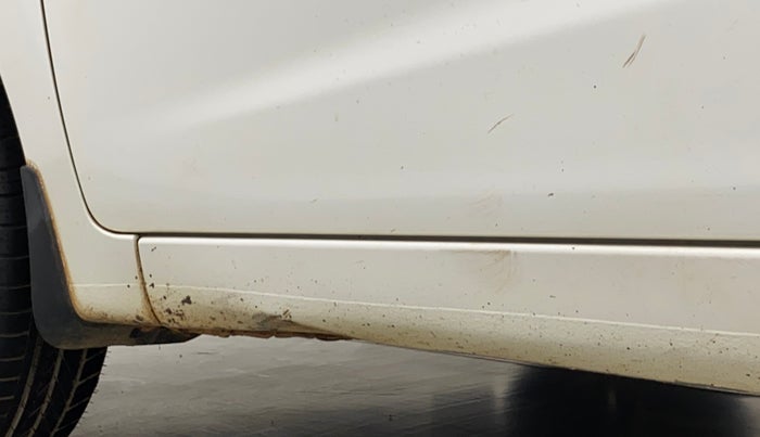 2014 Hyundai Grand i10 MAGNA 1.2 KAPPA VTVT, Petrol, Manual, 1,40,069 km, Left running board - Slightly dented