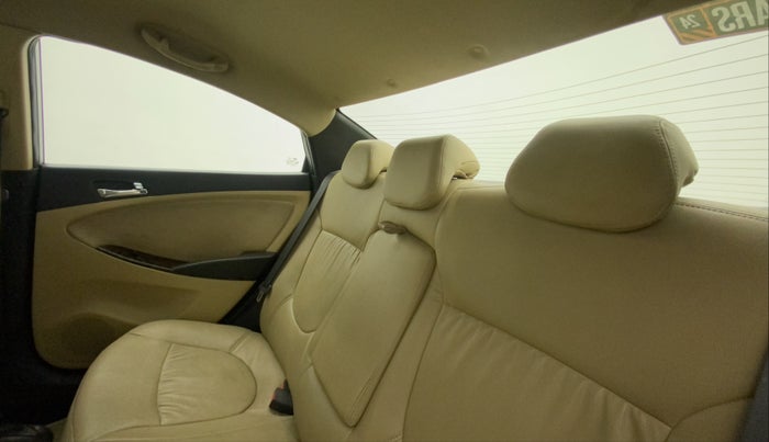 2013 Hyundai Verna FLUIDIC 1.6 VTVT SX, Petrol, Manual, 45,636 km, Right Side Rear Door Cabin