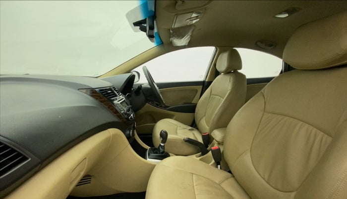 2013 Hyundai Verna FLUIDIC 1.6 VTVT SX, Petrol, Manual, 45,636 km, Right Side Front Door Cabin