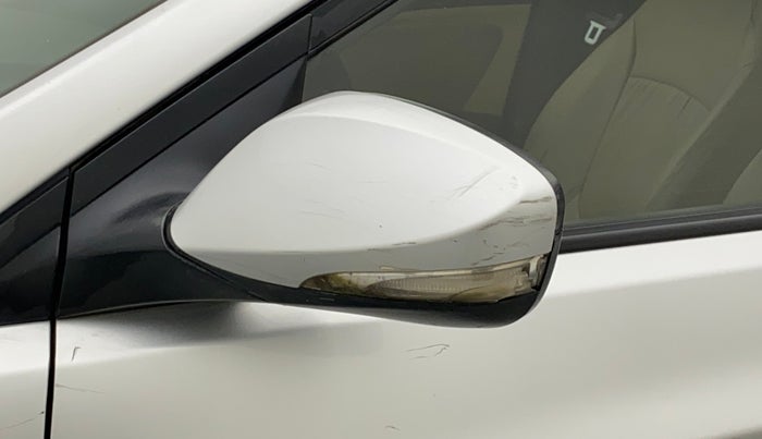 2013 Hyundai Verna FLUIDIC 1.6 VTVT SX, Petrol, Manual, 45,636 km, Left rear-view mirror - Cover has minor damage