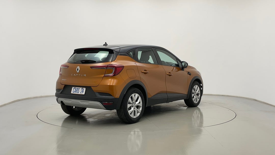 Right Back Diagonal (45- Degree) View