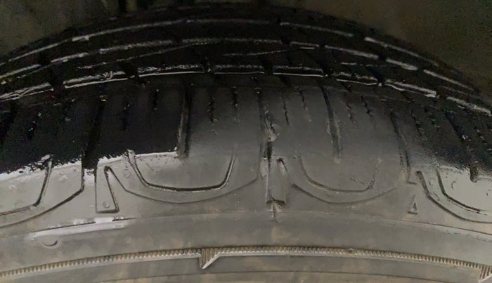 2017 Jeep Compass LIMITED 2.0 DIESEL, Diesel, Manual, 65,841 km, Right Rear Tyre Tread