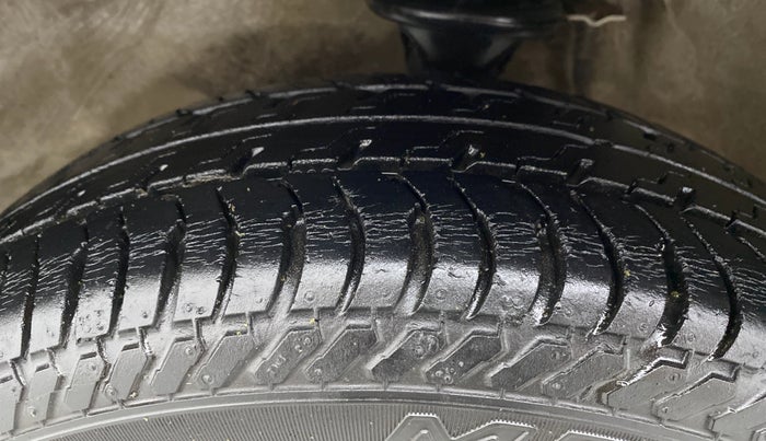 2018 Maruti Alto K10 VXI, Petrol, Manual, 18,588 km, Left Front Tyre Tread