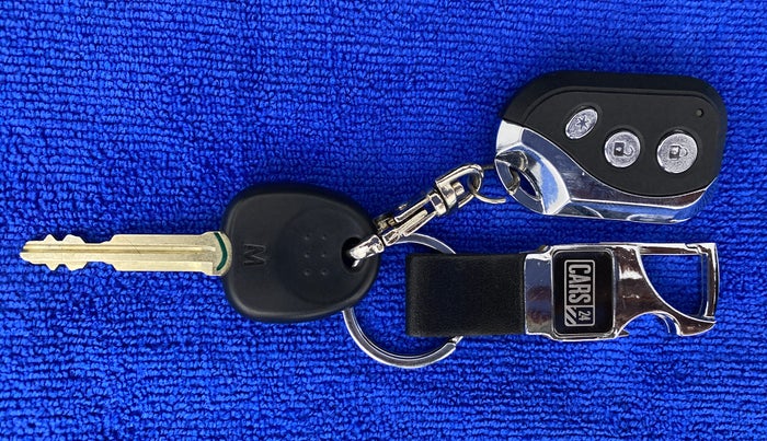 2013 Hyundai Eon ERA +, Petrol, Manual, 49,951 km, Key Close Up