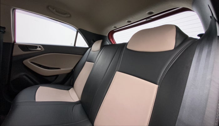 2017 Hyundai Elite i20 SPORTZ 1.2, Petrol, Manual, 82,944 km, Right Side Rear Door Cabin