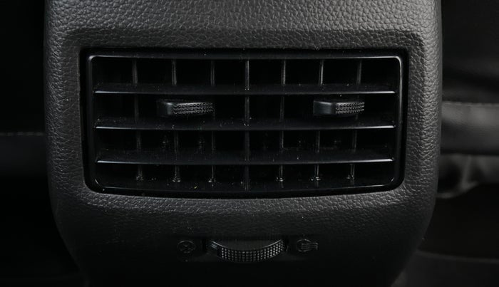 2017 Hyundai Elite i20 SPORTZ 1.2, Petrol, Manual, 82,944 km, Rear AC Vents