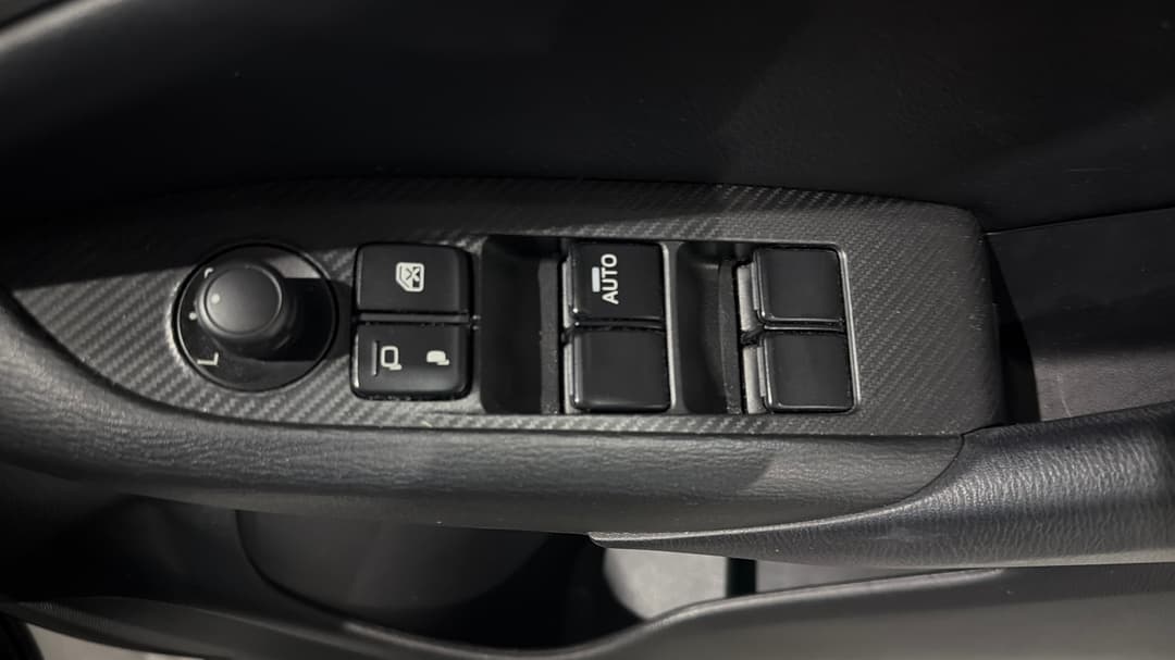 2018 Mazda CX-3 Maxx Sport (FWD), Automatic, 118673 km, Drivers Side Door Panel Controls