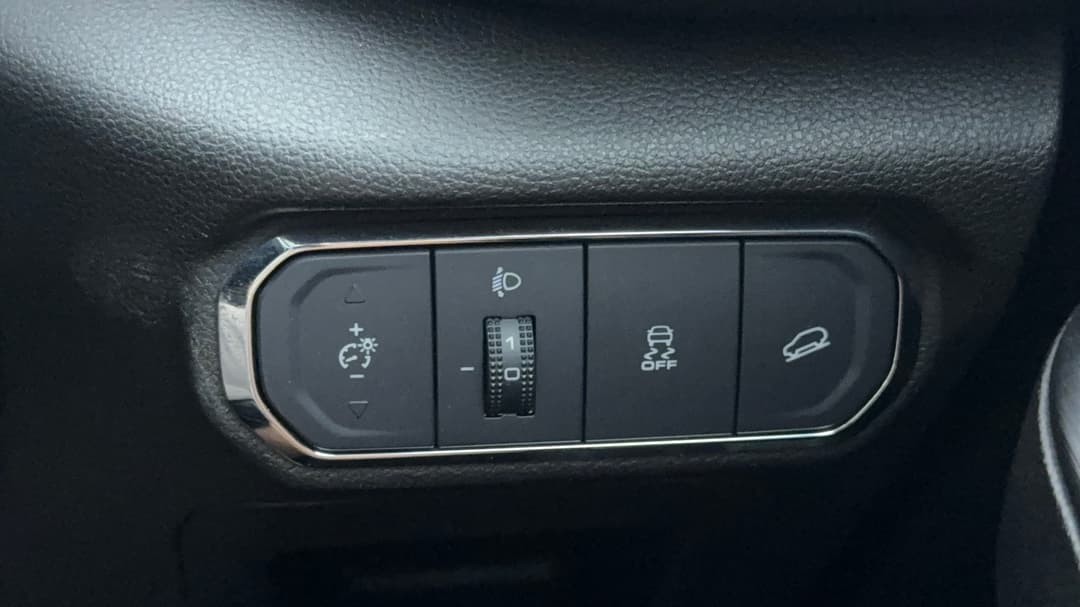 2022 GWM Haval Jolion Ultra, Automatic, 70863 km, Utility Switches/Buttons
