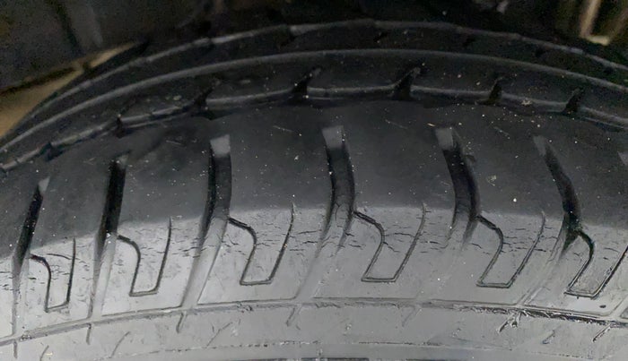 2016 Datsun Go T, Petrol, Manual, 30,169 km, Left Rear Tyre Tread