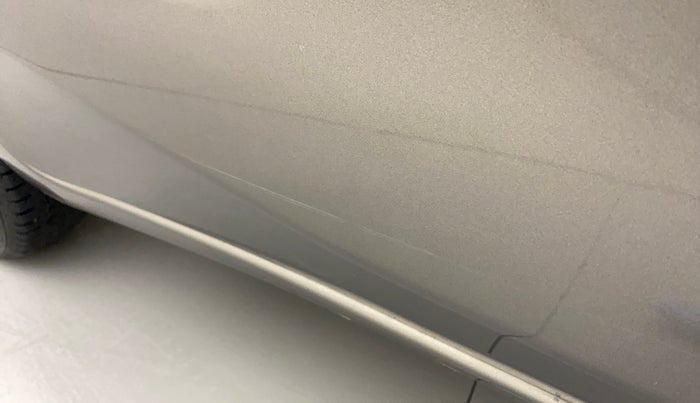 2016 Datsun Go T, Petrol, Manual, 30,169 km, Right rear door - Minor scratches