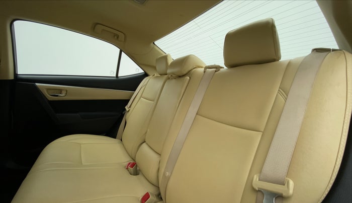 2017 Toyota Corolla Altis G, Petrol, Manual, 41,239 km, Right Side Rear Door Cabin